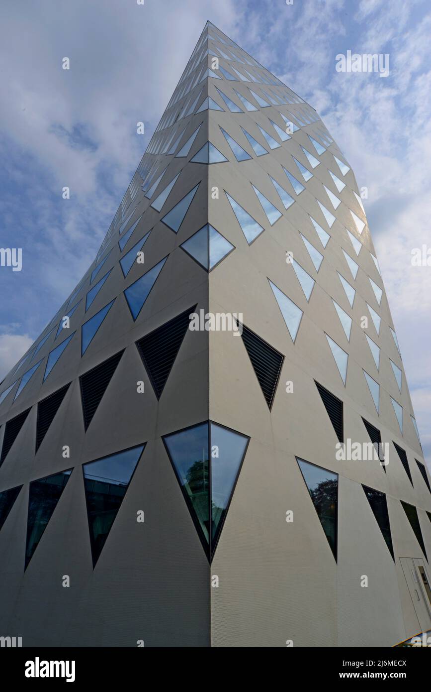 Provinzregierung Gebäude auf Koningin Elisabethlei in Antwerpen, bekannt als Provincehuis. Erbaut 2018 und entworfen von Xaveer De Geyter Architects Stockfoto