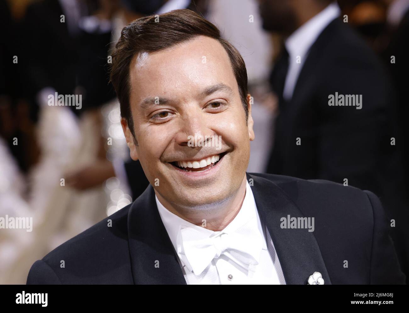 New York, Usa. 03.. Mai 2022. Jimmy Fallon kommt auf dem roten Teppich zur Met Gala im Metropolitan Museum of Art, um die Eröffnung des Costume Institute von „in America: An Anthology of Fashion“ in New York City am Montag, den 2. Mai 2022, zu feiern. Foto von John Angelillo/UPI Credit: UPI/Alamy Live News Stockfoto