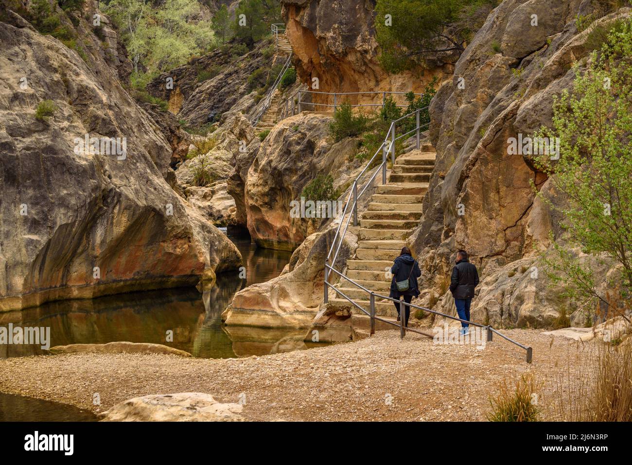 Estret de la Fontcalda-Schlucht und der Canaletes-Fluss (Terra Alta, Tarragona, Katalonien, Spanien) ESP: Desfiladero de la Fontcalda y Río Canaletes Stockfoto