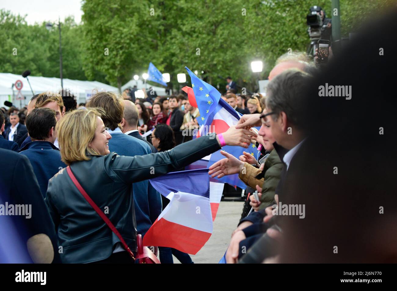 Emmanuel Macron wurde für eine zweite Amtszeit als französischer Präsident gewählt. Feier seines Sieges am 24. April 2022 im Pariser Marschchamp. Stockfoto