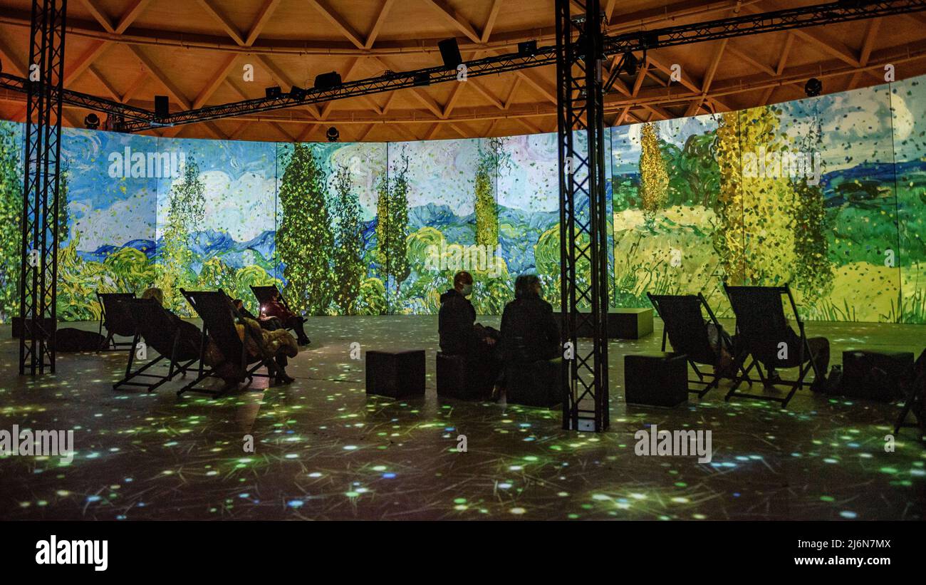 Immersive Ausstellung über Van Gogh im Einkaufszentrum Las Arenas (Barcelona, Katalonien, Spanien) ESP: Exposición inmersiva sobre Van Gogh en Barcelona Stockfoto