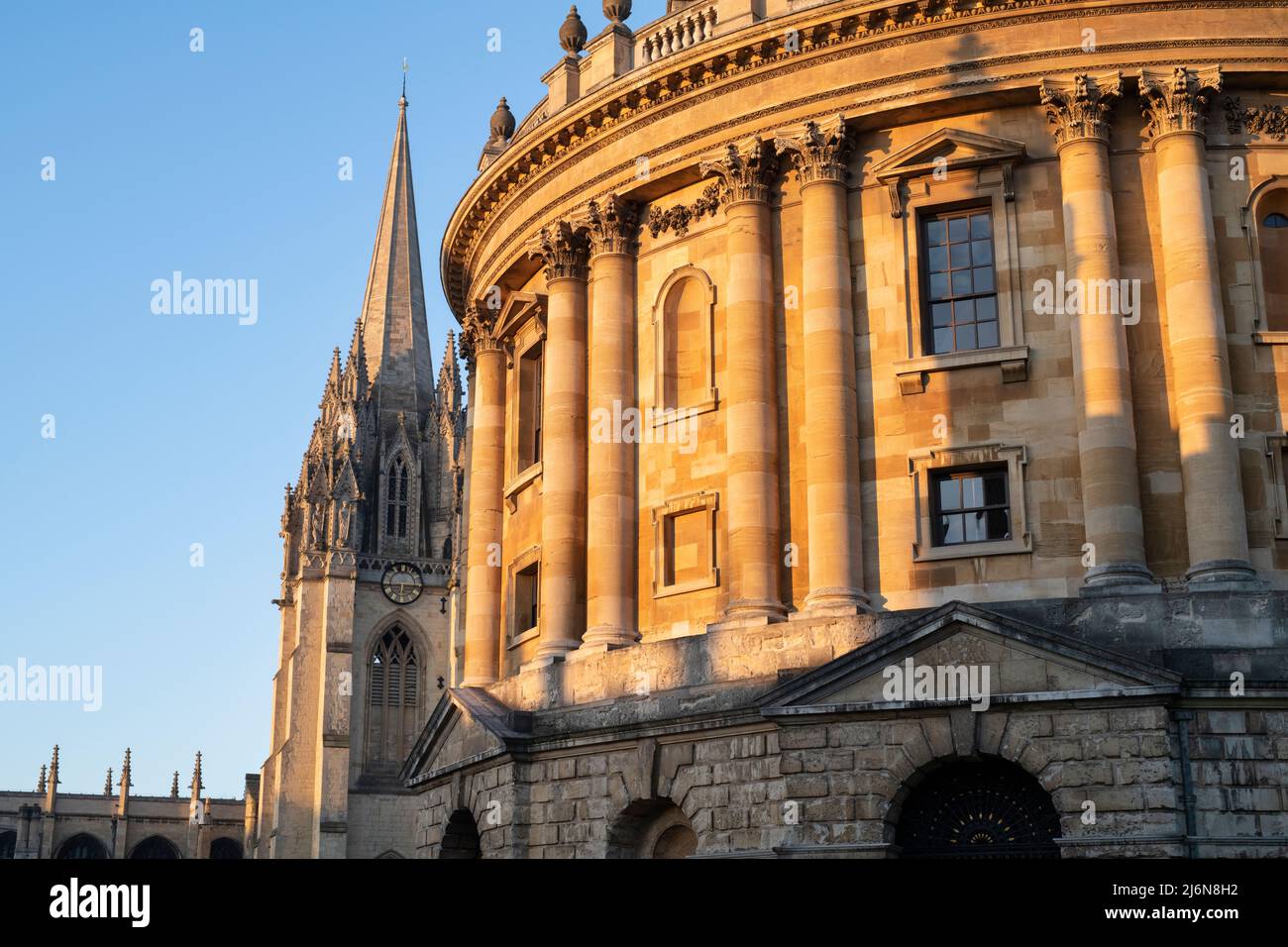 Radcliffe Kamera bei Sonnenaufgang. Oxford, Oxfordshire, England Stockfoto