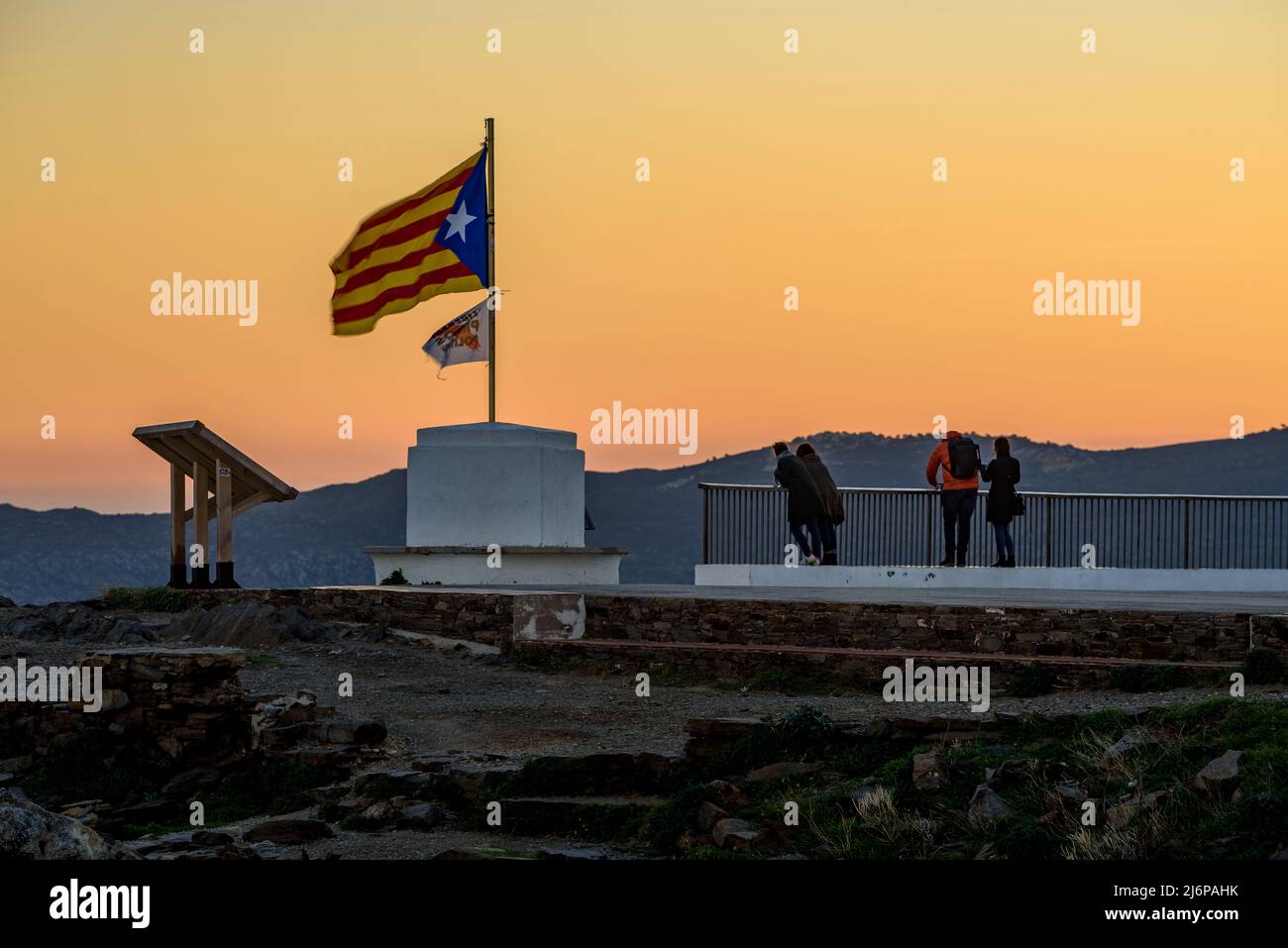 Sonnenuntergang vom Leuchtturm Cap de Creus (Empordà, Girona, Costa Brava, Katalonien, Spanien) ESP: Atardecer desde el faro del Cabo de Creus, Gerona España Stockfoto