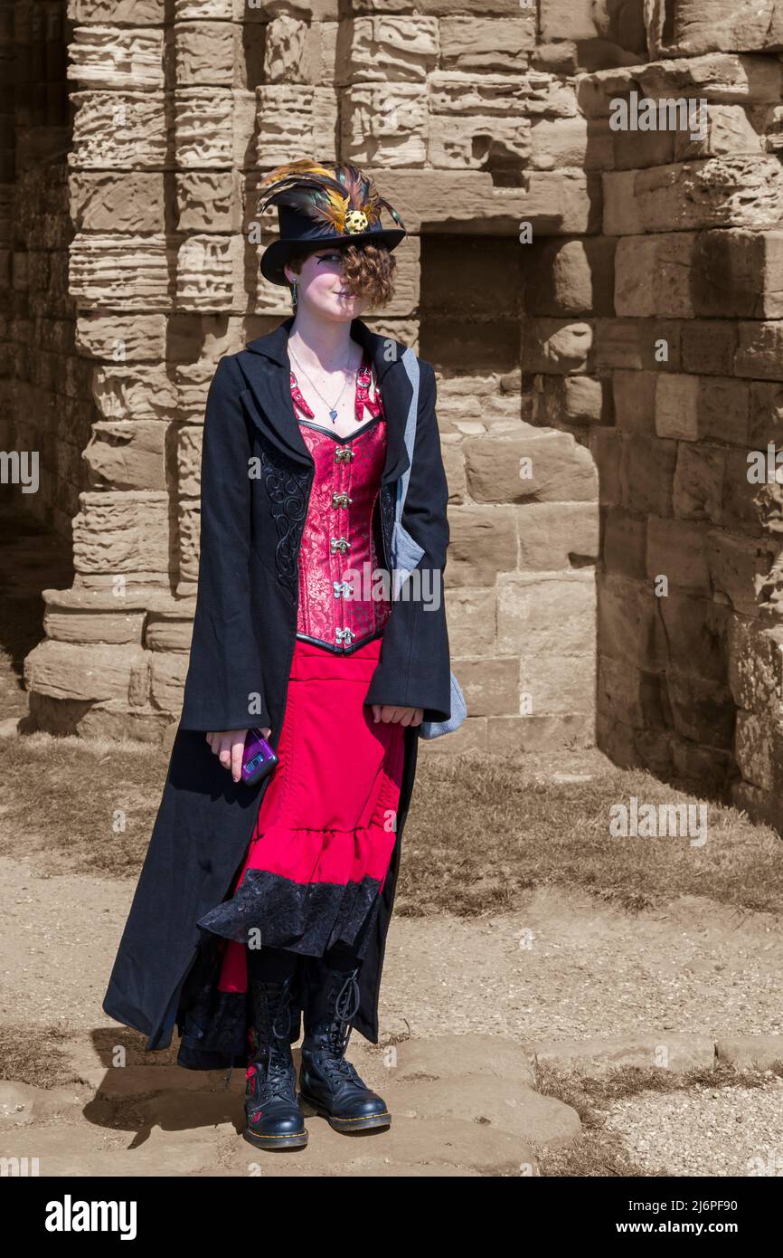 Whitby Goth Festival in Whitby, Yorkshire, Großbritannien im April 2022 - Whitby Goth Wochenende Stockfoto