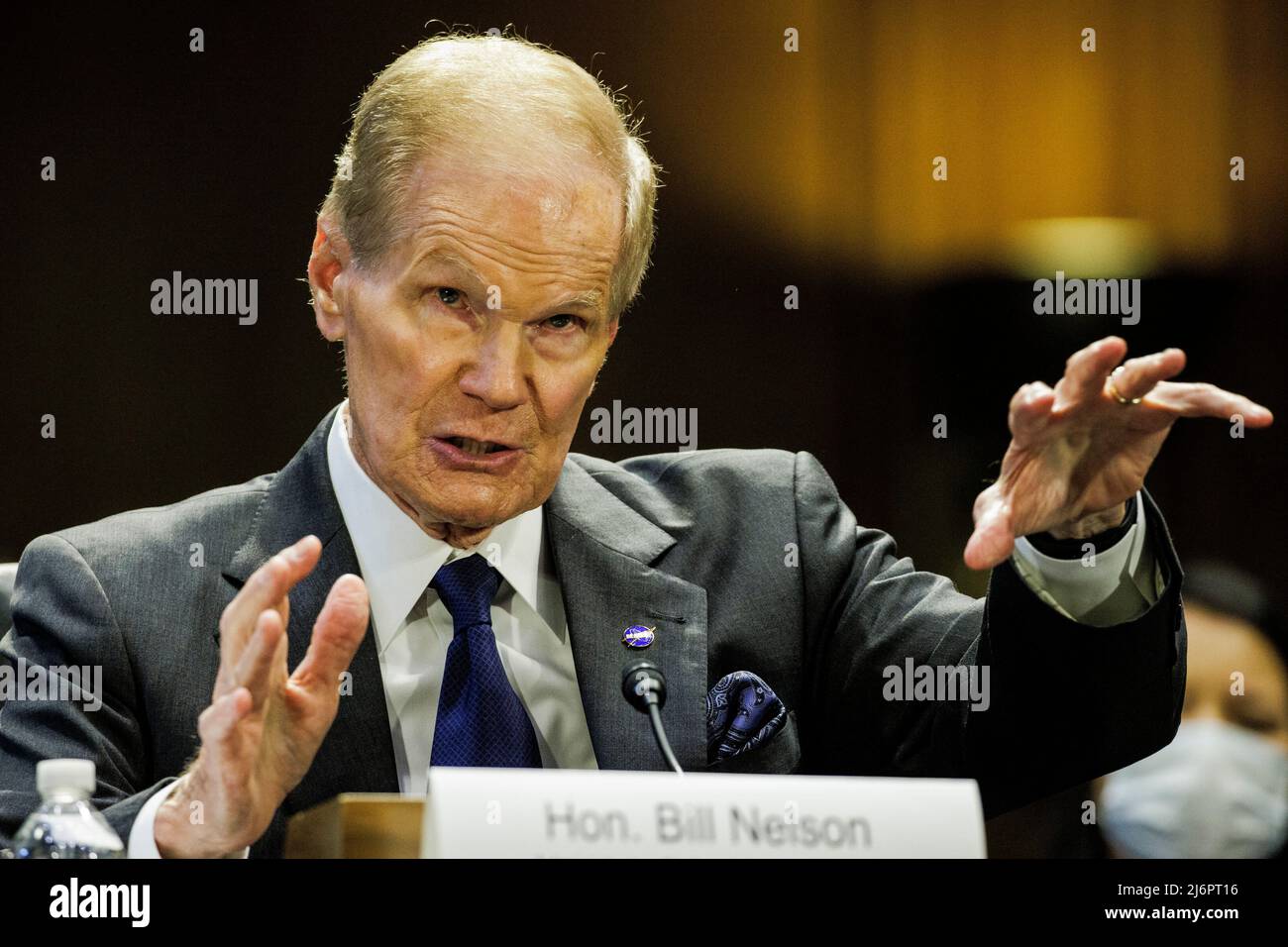 Bill Nelson, Administrator der NASA, bezeugt während einer Anhörung des Senats-Unterausschusses für Handel, Justiz, Wissenschaft und verwandte Agenturen im Dirksen Senate Office Building auf dem Capitol Hill in Washington, DC, am 3. Mai 2022. Kredit: Samuel Corum / CNP Stockfoto