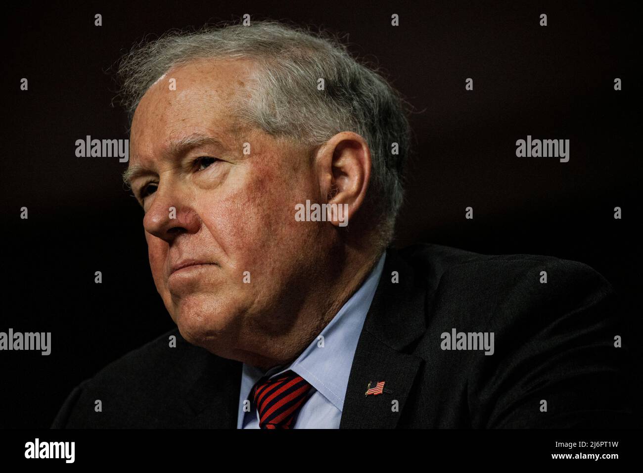 DER US-Luftwaffenminister Frank Kendall bezeugte am 3. Mai 2022 während einer Anhörung der Streitkräfte des Senats im Dirksen Senatsbüro auf dem Capitol Hill in Washington, DC. Kredit: Samuel Corum / CNP Stockfoto