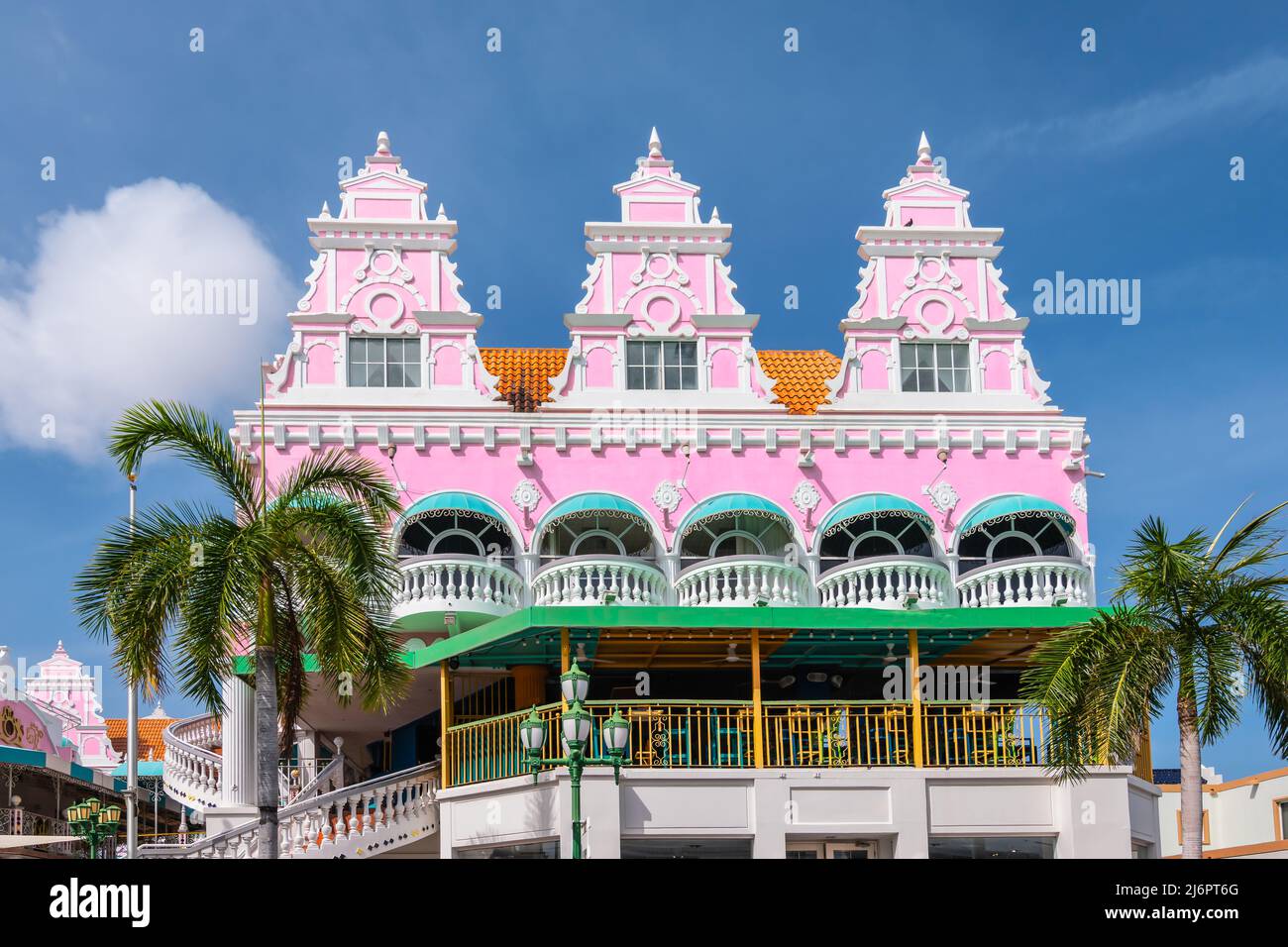 Wunderschöne holländische Kolonialarchitektur in Oranjestad, Aruba. Stockfoto