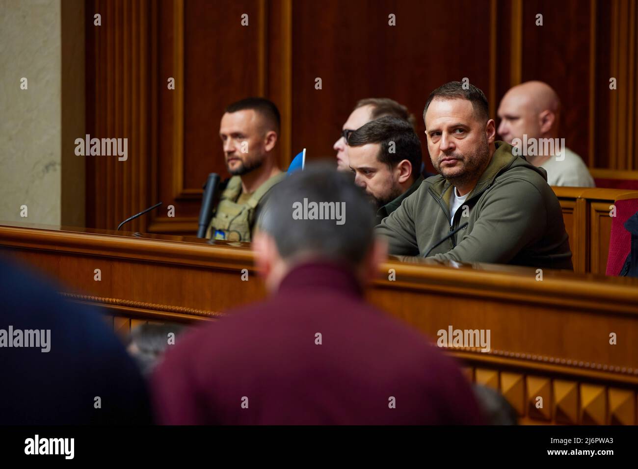 Der ukrainische Präsident Wolodymyr Zelenski spricht in der ukrainischen Werchowna Rada. FOTO: Ukraine Presidential Office Stockfoto