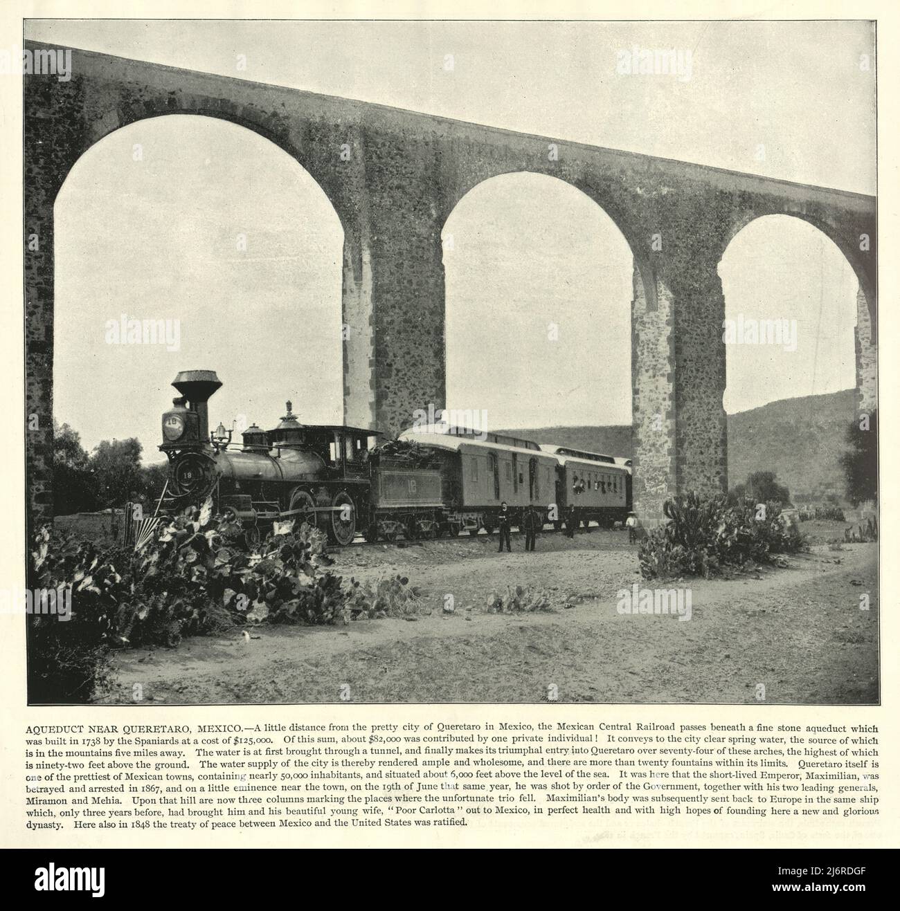 Vintage-Fotografie des Aquädukts in Queretaro, Mexiko ein Aquädukt aus dem 18.. Jahrhundert in der mexikanischen Stadt Querétaro. Stockfoto