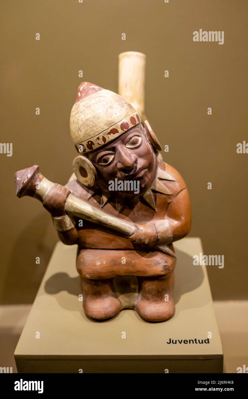 Artefakte im Museum der Königlichen Gräber von Sipan (Museo Tumbas Reales De Sipan), Lambayeque in der Nähe von Chiclayo, Peru. Stockfoto