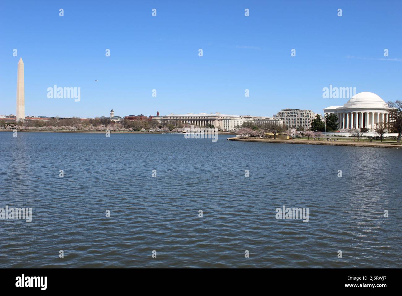 Sunny Washington Monument Jefferson Memorial West Potomac Park Stockfoto