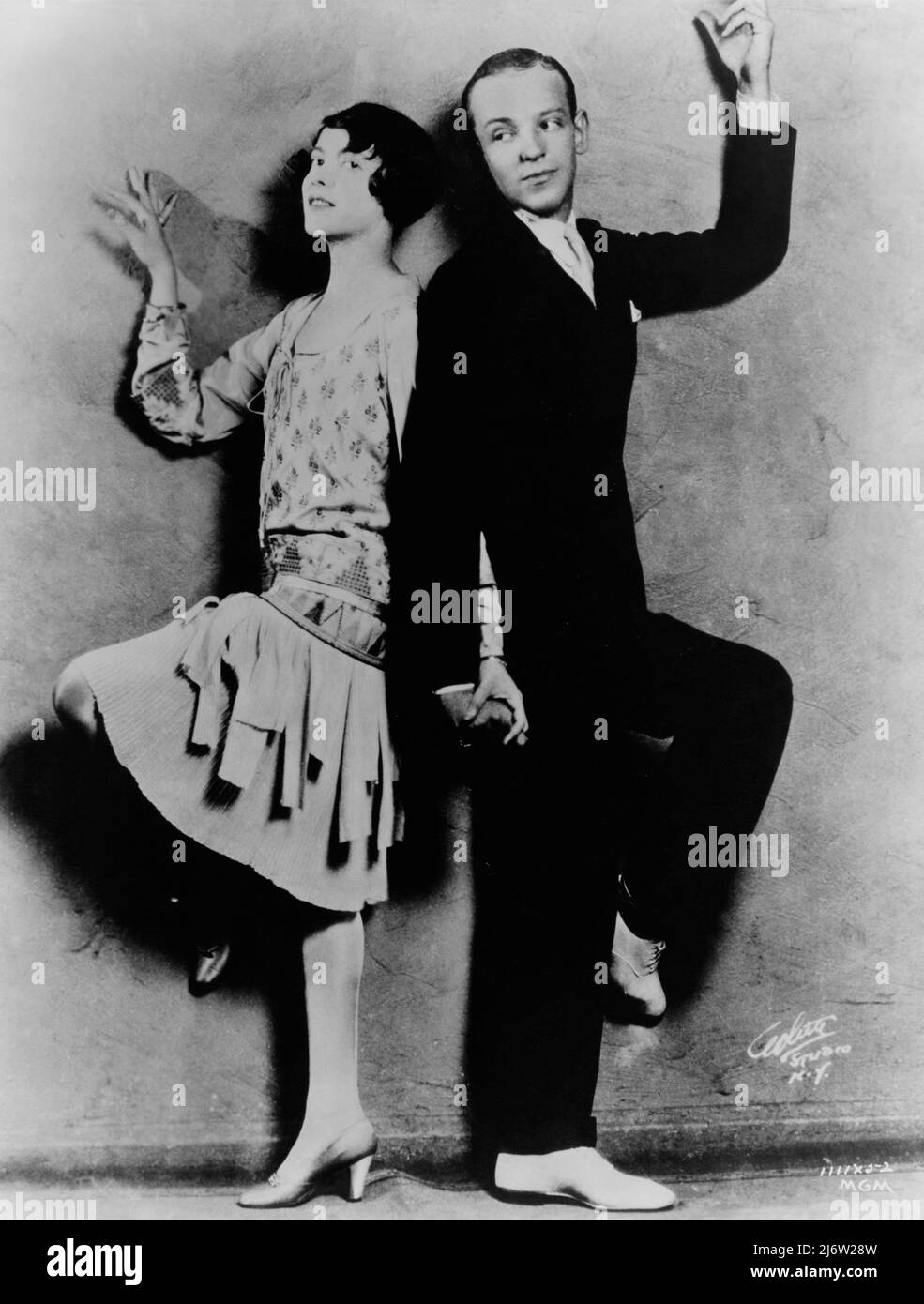 Frederick Austerlitz (1899-1987), más conocido como Fred Astaire, Actor, Cantante, coreógrafo y bailarín, y Adele Marie Austerlitz (1896-1981), conocida como Adele Astaire, bailarina y actriz estadounidense, hermana y pareja de Baile de Fred Astaire, en una escena de la película Lady Be Good. Año 1924. Stockfoto
