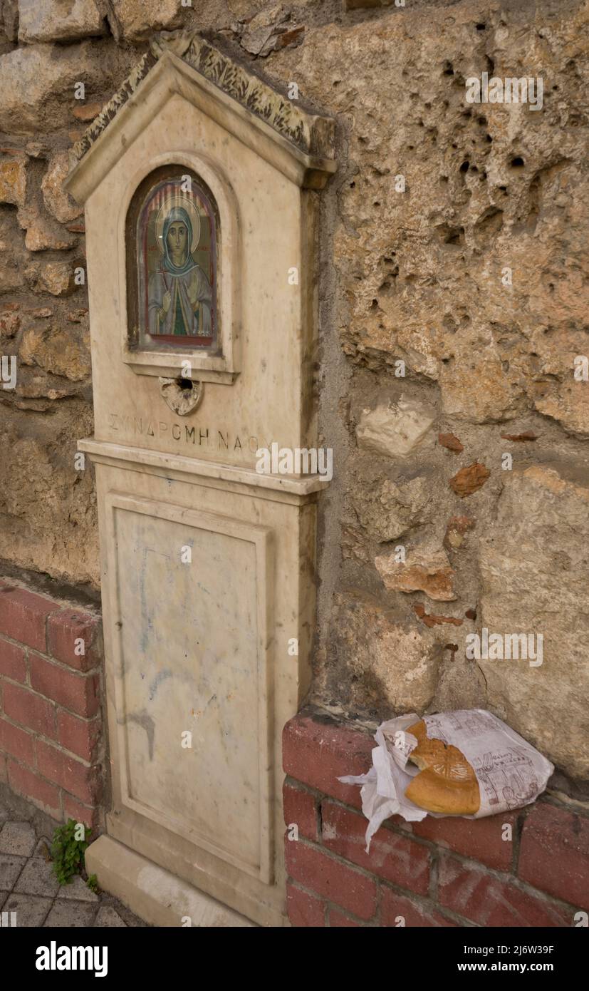 Christlich-orthodoxer Altar in der Altstadt in der Nähe der archäologischen Stätten in Athen, Griechenland, Europa Stockfoto