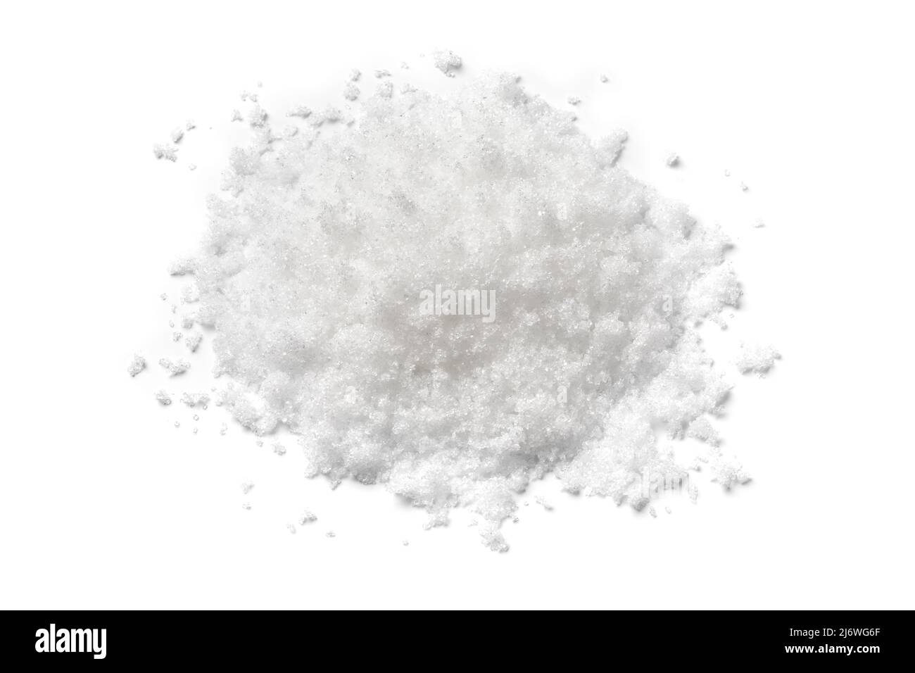 Haufen von weichem weißem Zucker Nahaufnahme isoliert auf weißem Hintergrund Stockfoto