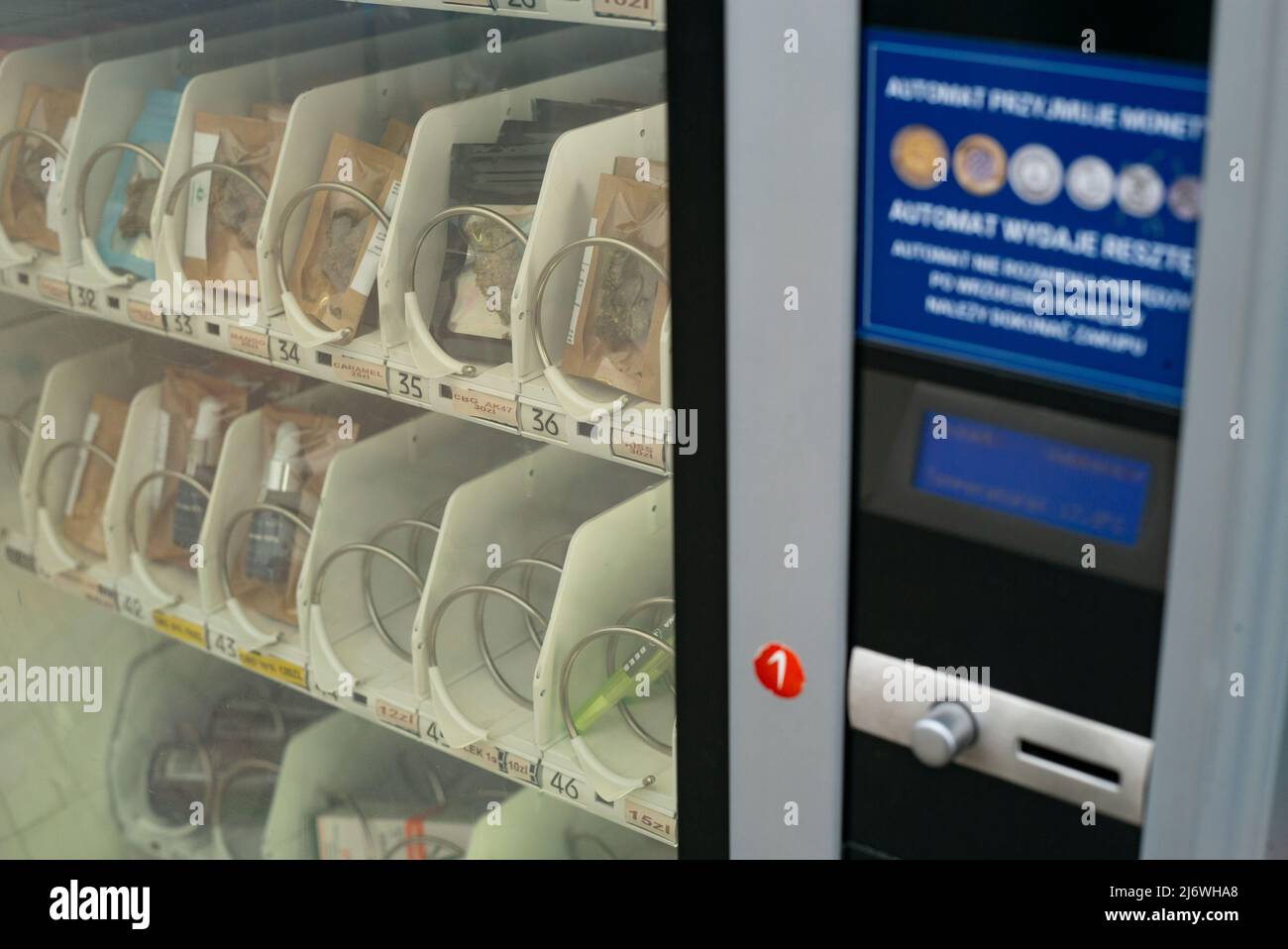 Stettin, Polen ein CBD-Verkaufsautomat Stockfoto