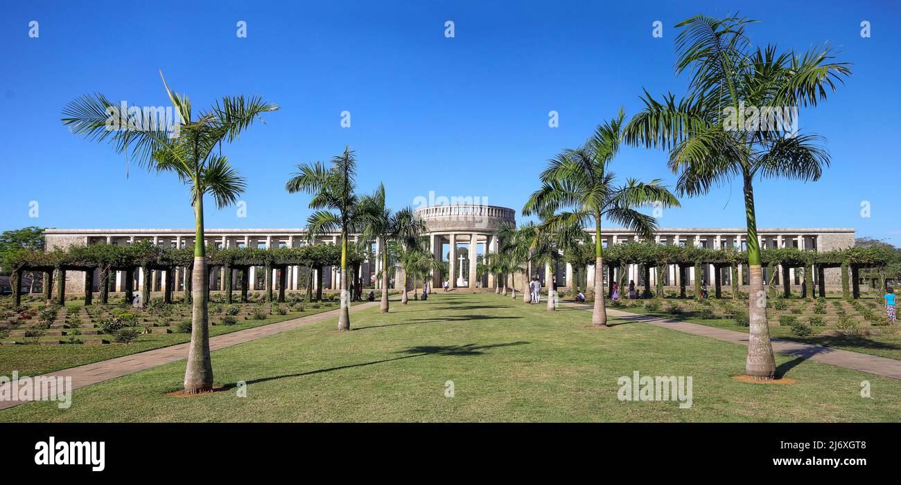 Taukkyan Kriegsfriedhof in Yangon, Myanmar. Auf dem Friedhof befinden sich die Gräber von 6.374 Soldaten, die im Zweiten Weltkrieg ums Leben kamen. Stockfoto