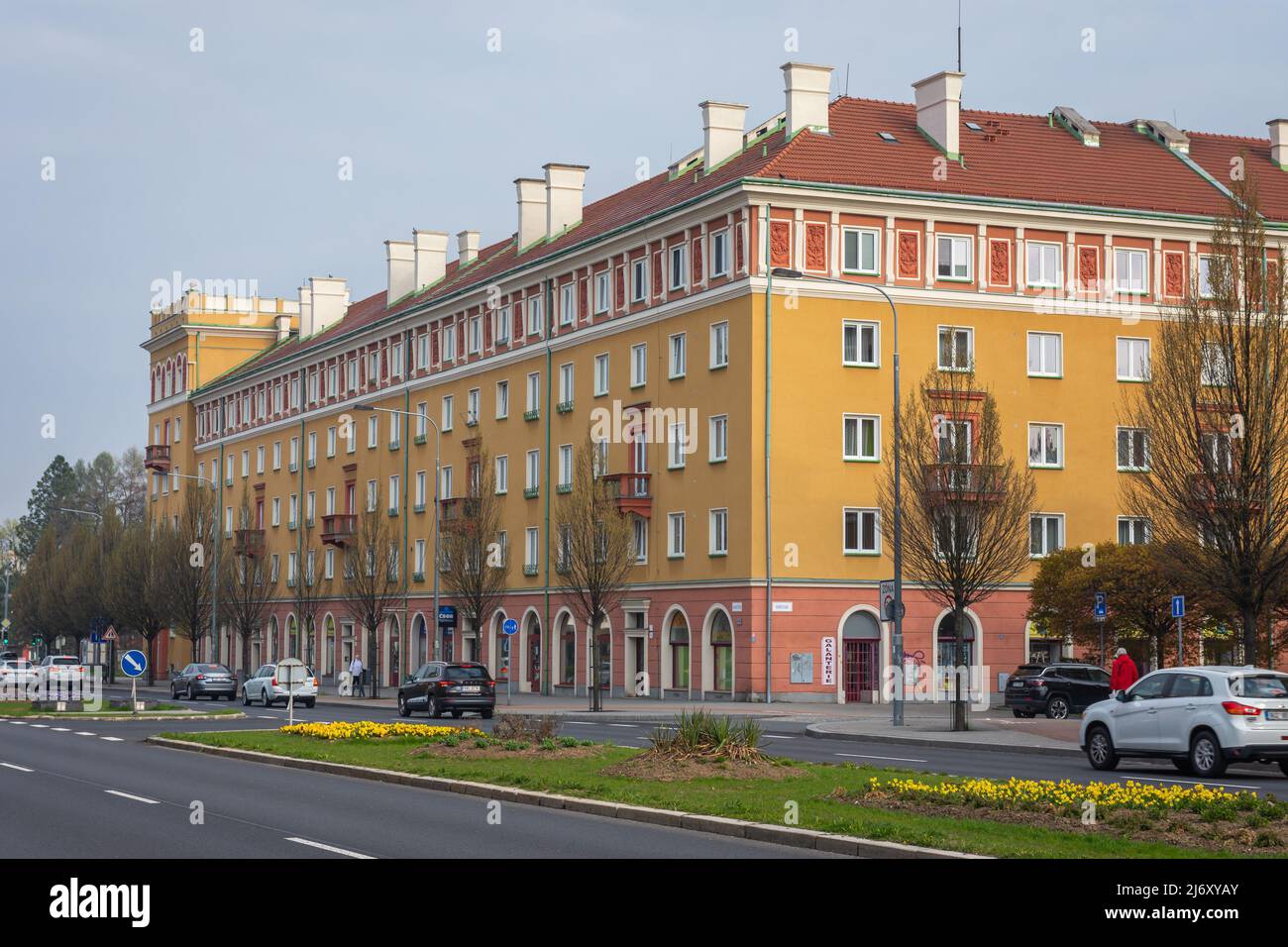 Havirov, Tschechische Republik, 20.04.2022, Beispiel der Architektur des sozialistischen Realismus in Havirov, die als jüngste tschechische Stadt bekannt ist Stockfoto