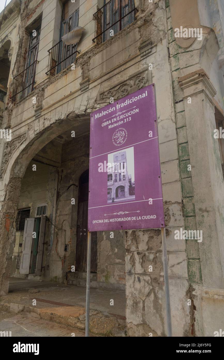 11. Januar 2016 -- Havanna, Kuba: In Havanna werden viele Gebäude renoviert, während sich die Kubaner auf den Zustrom von Touristen vorbereiten. (Liz Roll) Stockfoto