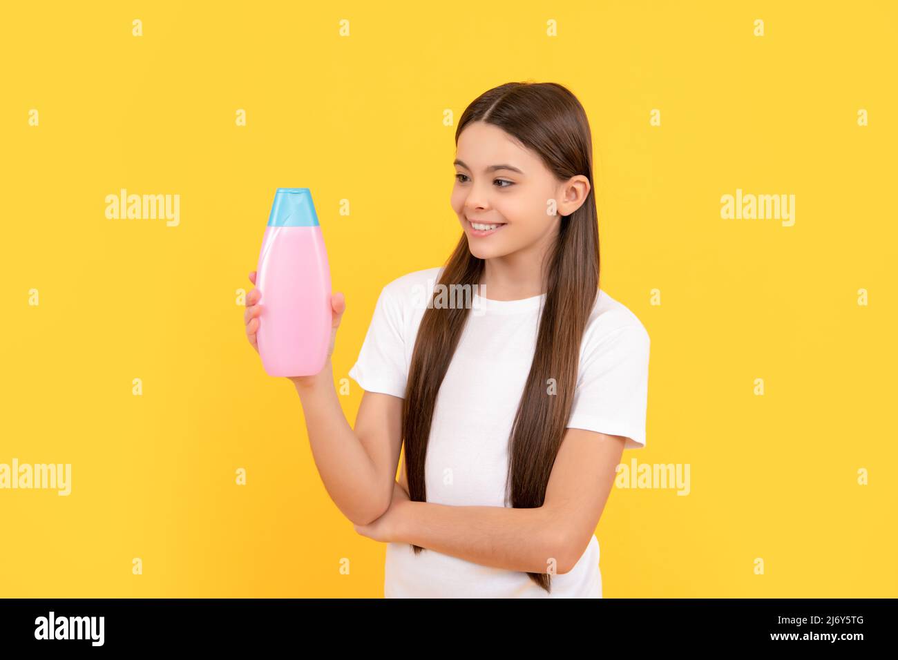 Teen Mädchen In Der Dusche Stockfotos und -bilder Kaufen - Alamy