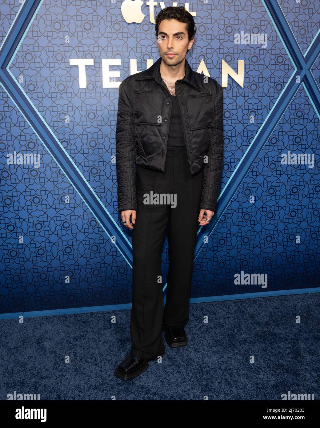 Shervin Alenabi nimmt am 4. Mai 2022 am Red Carpet Event zur Premiere von Apples „Teheran“ in der zweiten Staffel im Robin Williams Center in New York, New York, Teil. (Foto von Gabriele Holtermann/Sipa USA) Stockfoto