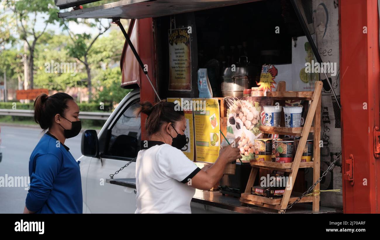 Asoke Road Asok Montri Road aka Soi Sukhumvit 21 Klong Toey Bangkok Thailand Stockfoto
