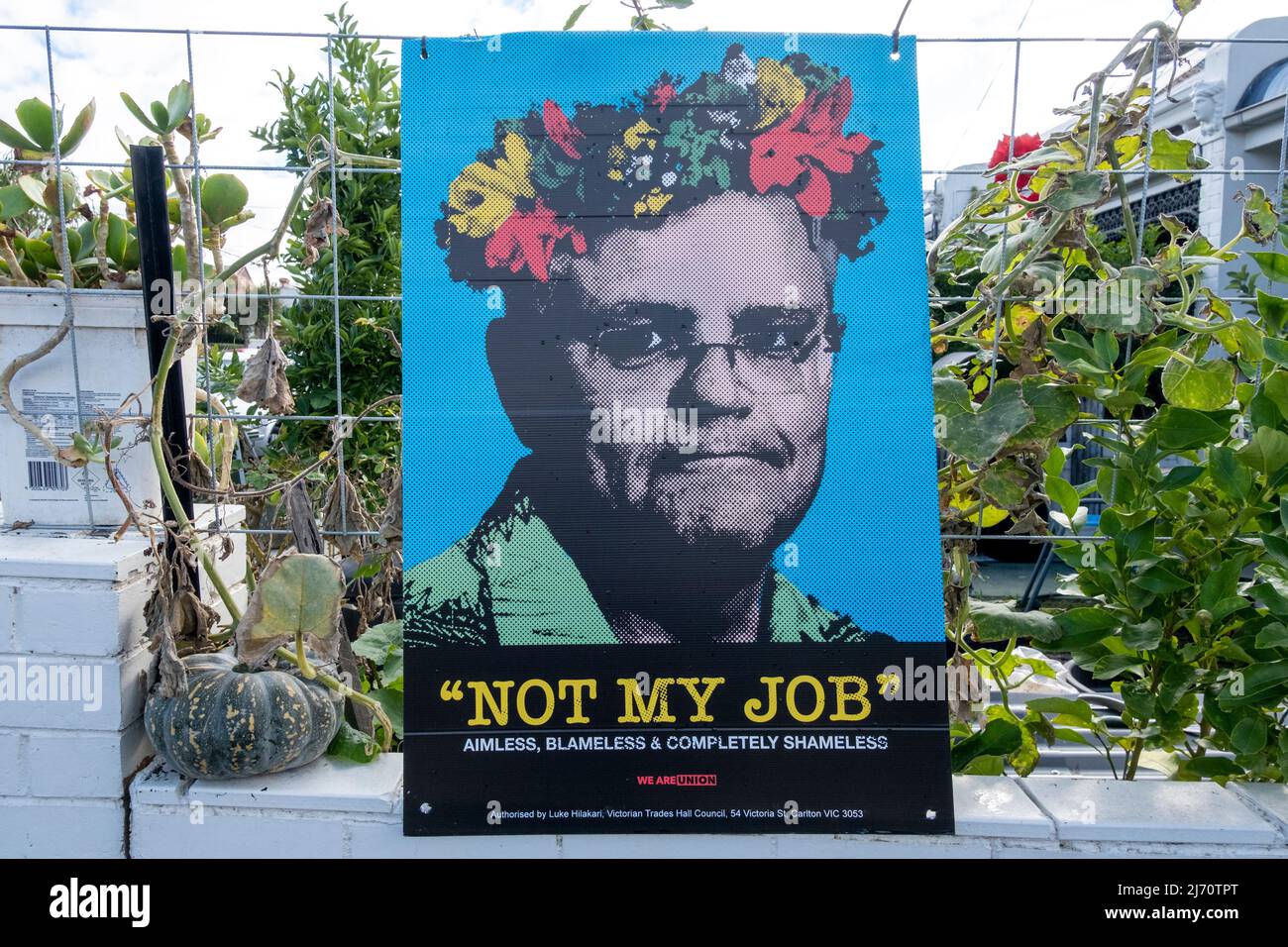 Ein politisches Plakat, das den Premierminister Scott Morrison bei den australischen Bundestagswahlen 2022 verspottet. Stockfoto