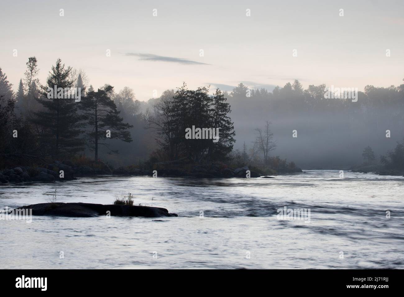 Am Upper Madawaska River, Whitney, Kanada Stockfoto