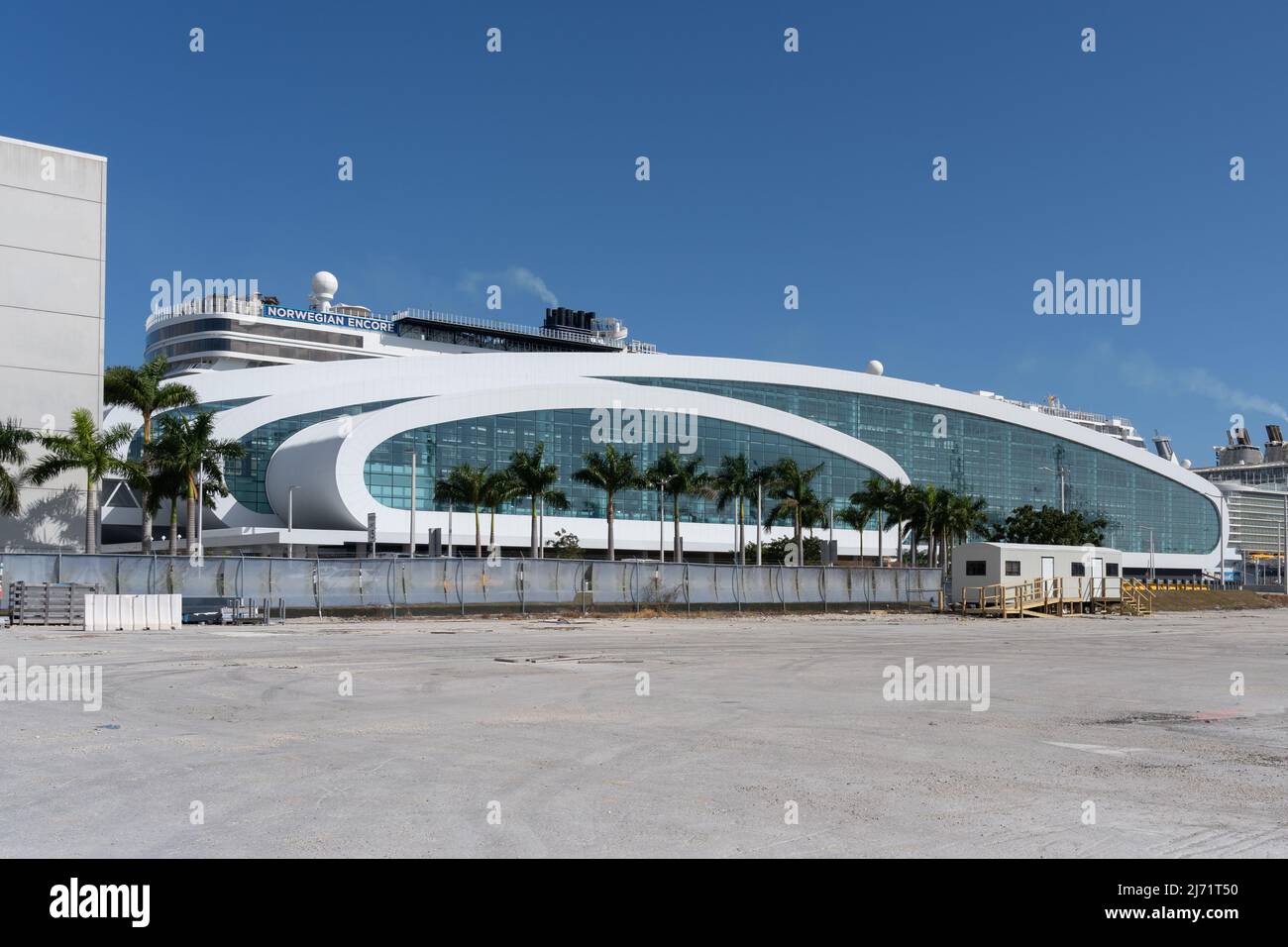 Miami, FL, USA - 2. Januar 2022: Neues norwegisches Terminal am Port Miami in Miami, FL, USA. Stockfoto