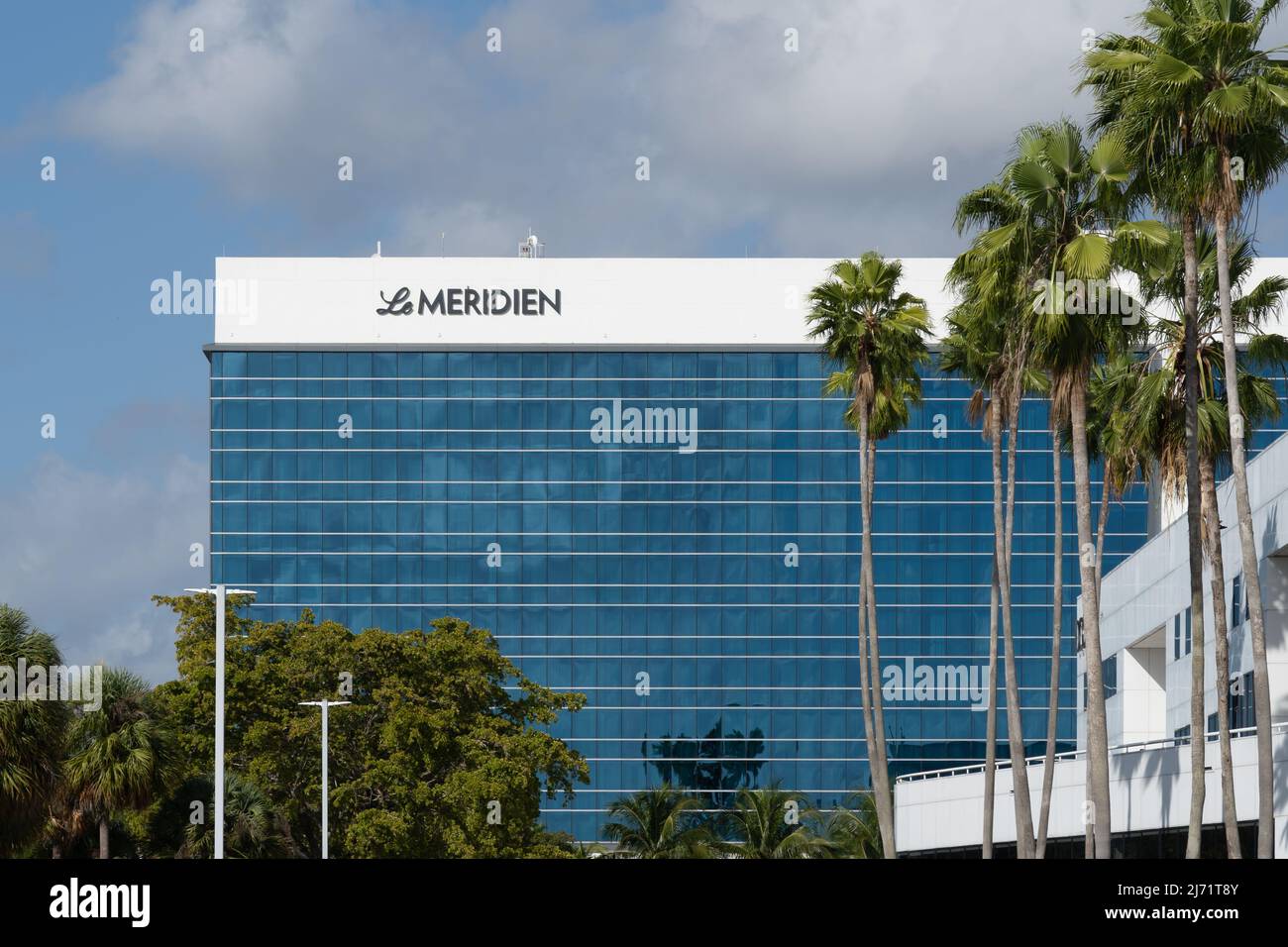 Fort Lauderdale, FL, USA - 2. Januar 2022: Le Méridien Hotel am Flughafen Fort Lauderdale. Stockfoto