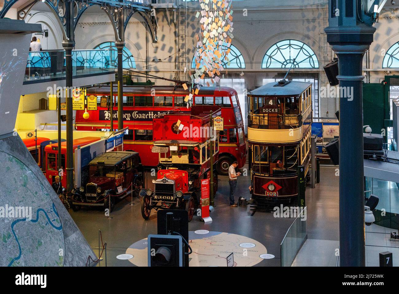 LONDON, GROSSBRITANNIEN - 23. MAI 2014: Dies ist eine Ausstellung des London Transport Museum. Stockfoto