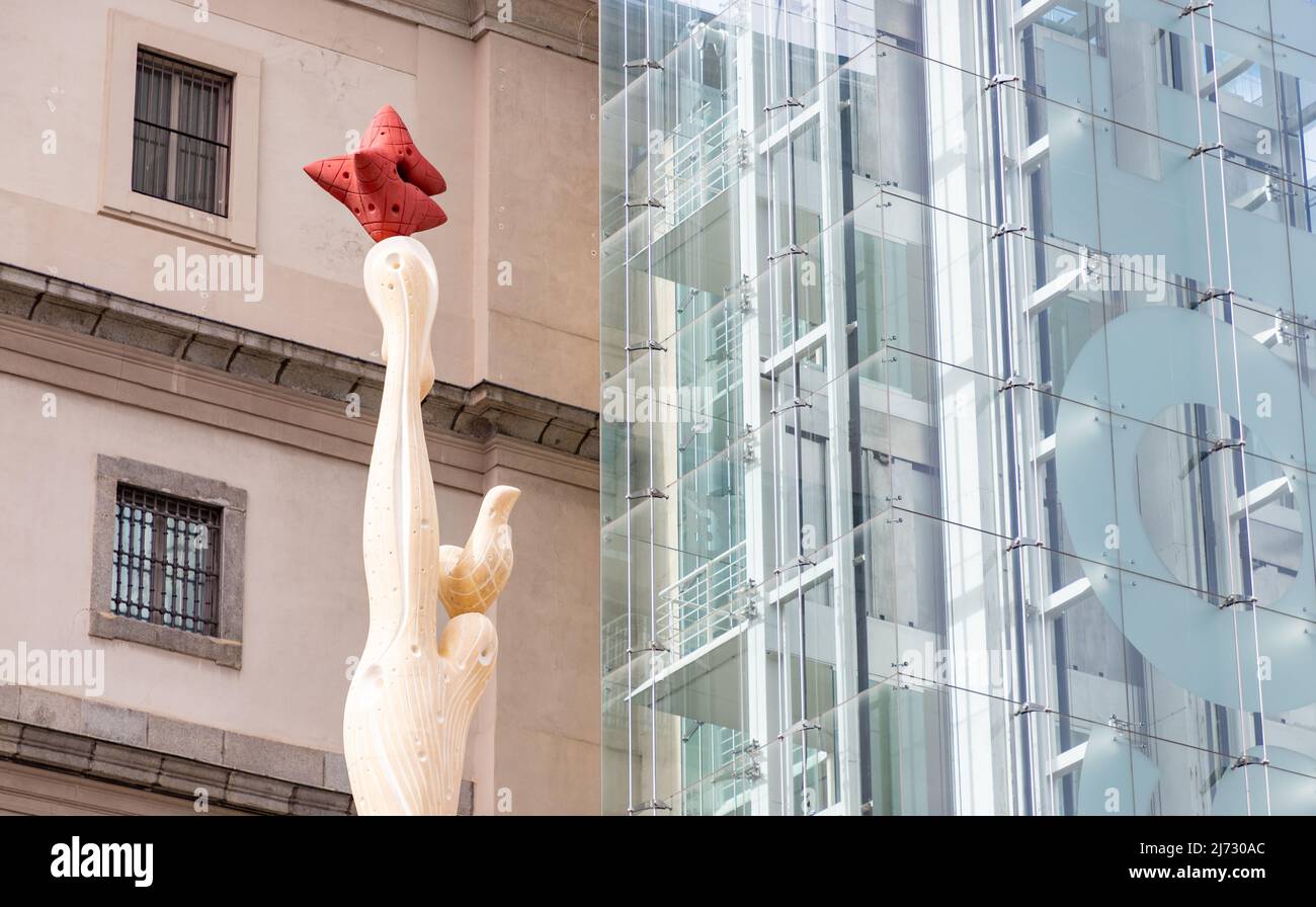 Ein Bild des spanischen Volkes hat einen Weg, der zu einem Stern führt (El Pueblo español tiene un camino que conduce a una estrella auf Spanisch) Skulptur A Stockfoto