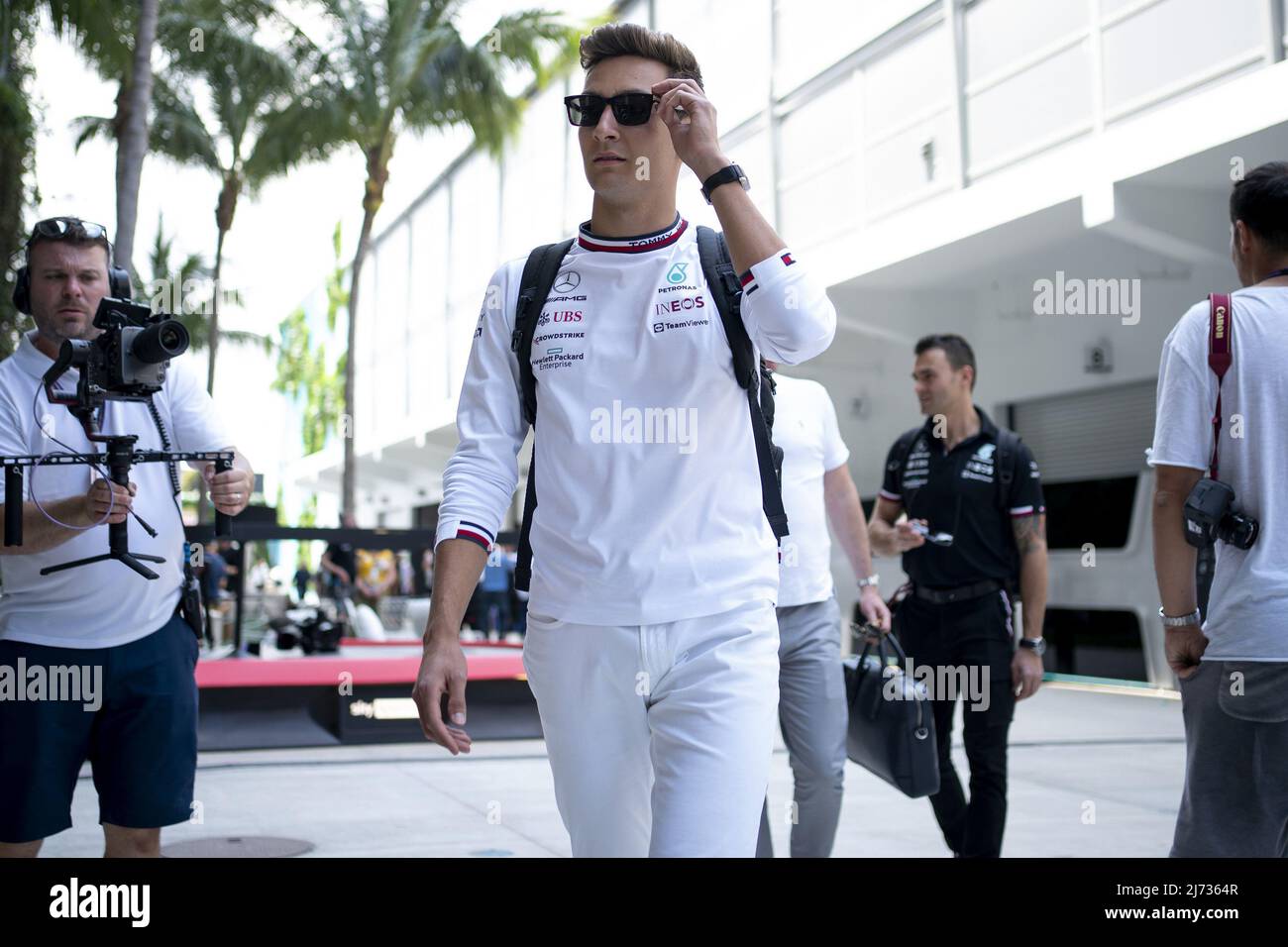 Der britische Formel-1-Fahrer George Russell von Mercedes-AMG Petronas kommt am Donnerstag, den 5. Mai 2022, zum Formel-1-Grand-Prix von Miami auf dem Miami International Autodrome in Miami, Florida, an. Der erste Miami Grand Prix wird am Sonntag, den 8. Mai 2022, stattfinden. Foto von Greg Nash/UPI Stockfoto