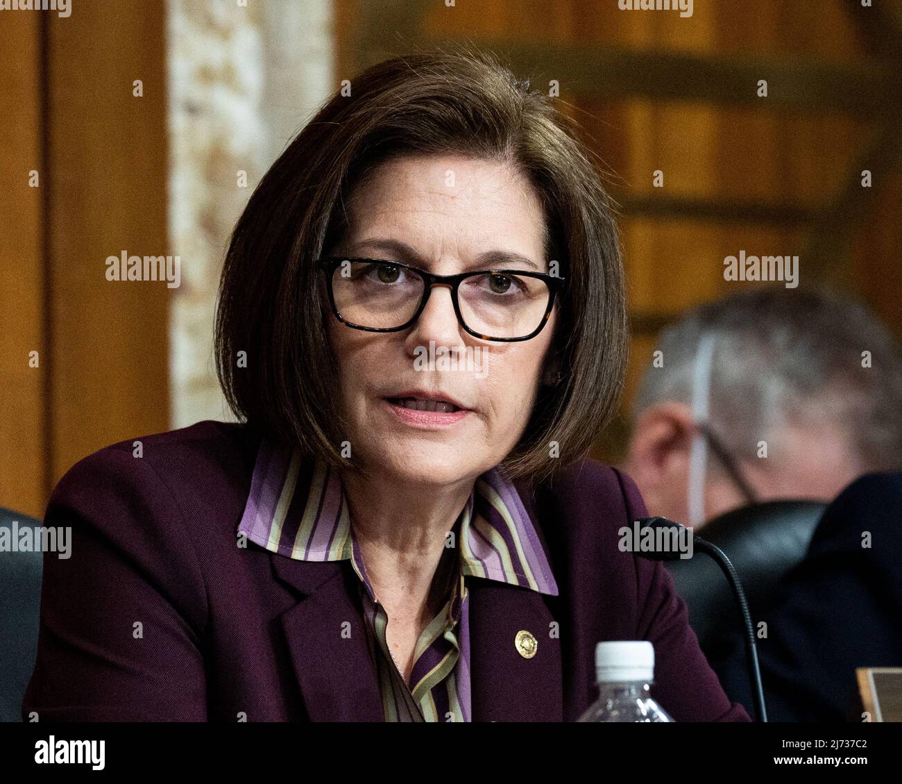 Die US-Senatorin Catherine Cortez Masto (D-NV) spricht bei einer Anhörung des Energie- und Rohstoffausschusses des Senats. Stockfoto