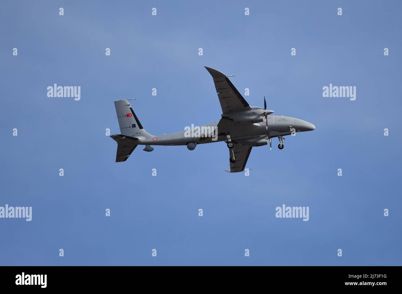 Bayraktar Akıncı ist ein unbemanntes Luftfahrzeug (UCAV) der Teknofest Airshow 2021 in Höhenlage mit langer Ausdauer (Hale) Stockfoto