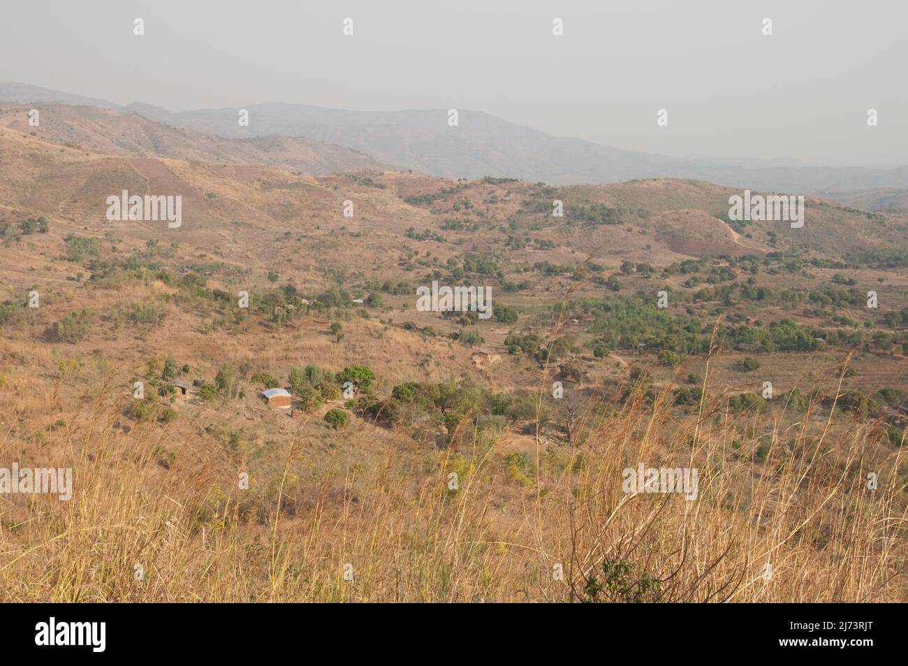 Blick vom Thyolo Escarpment, Chikwawa District, Malawi, Afrika - das Shire Valley bildet das südliche Ende des Great Rift Valley und ist umgeben von Stockfoto