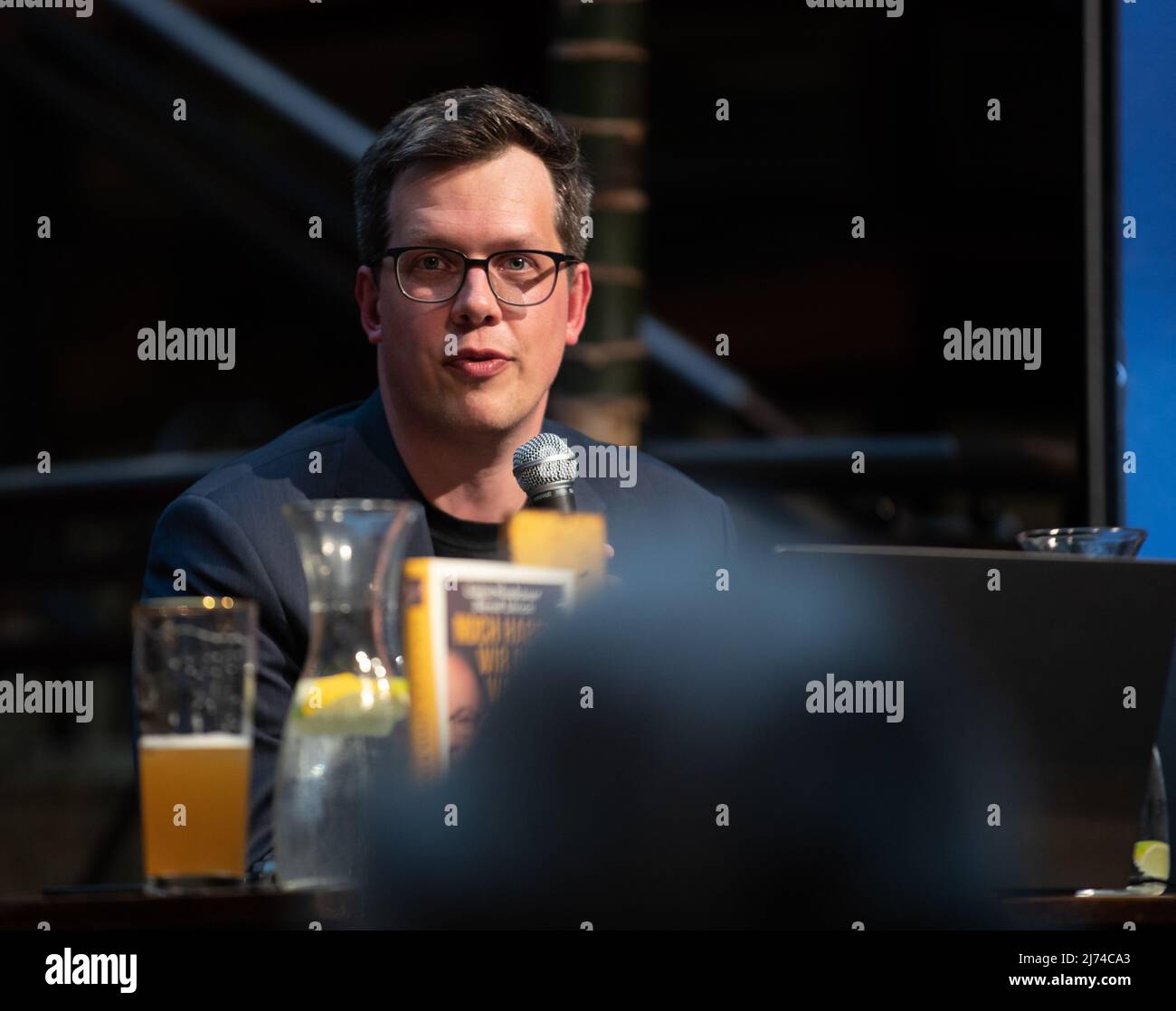 Lukas Koehler ( FDP ) bei der Diskussion "Wir haben noch die Wahl" am 5. Mai 2022 im Cafe Luitpold in München. (Foto von Alexander Pohl/Sipa USA) Stockfoto