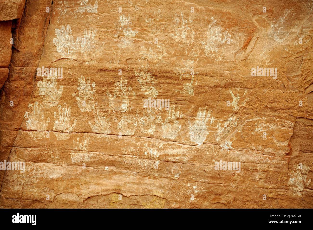 Handdrucke und Gemälde der Indianer im Mystery Valley, ca. 1500 Jahre alt, USA, Arizona Stockfoto