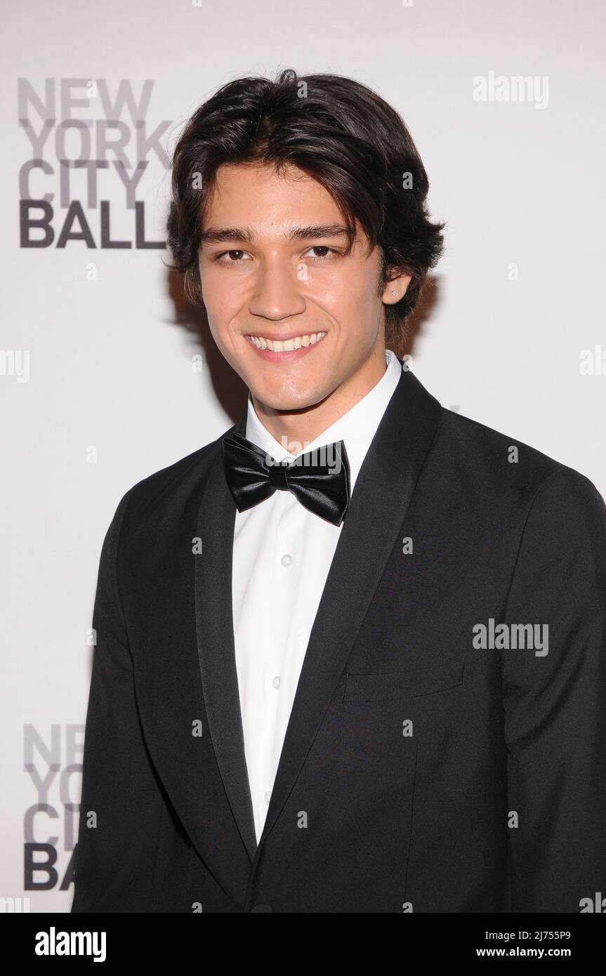 Luke Nieves nimmt an der New York City Ballet 2022 Spring Gala im Lincoln Center in New York City Teil. Stockfoto