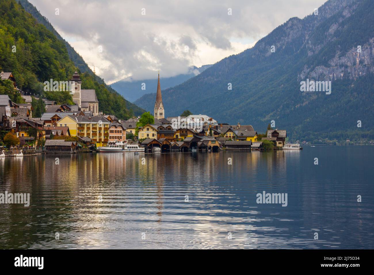 Hallstatt am Hallstätter See in den österreichischen Alpen Stockfoto