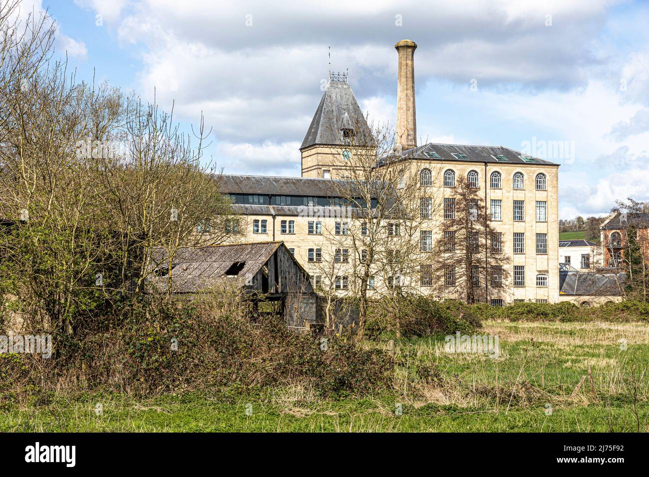 Ebley Mill eine Tuchfabrik aus dem 19.. Jahrhundert, die jetzt in Büros für Stroud District Council, Ebley, Gloucestershire, England, umgewandelt wurde Stockfoto