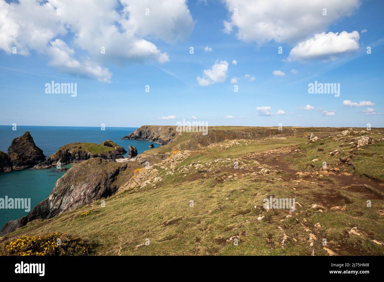 Atemberaubende Landschaft in Kynance Cove, Cornwall, Großbritannien Stockfoto