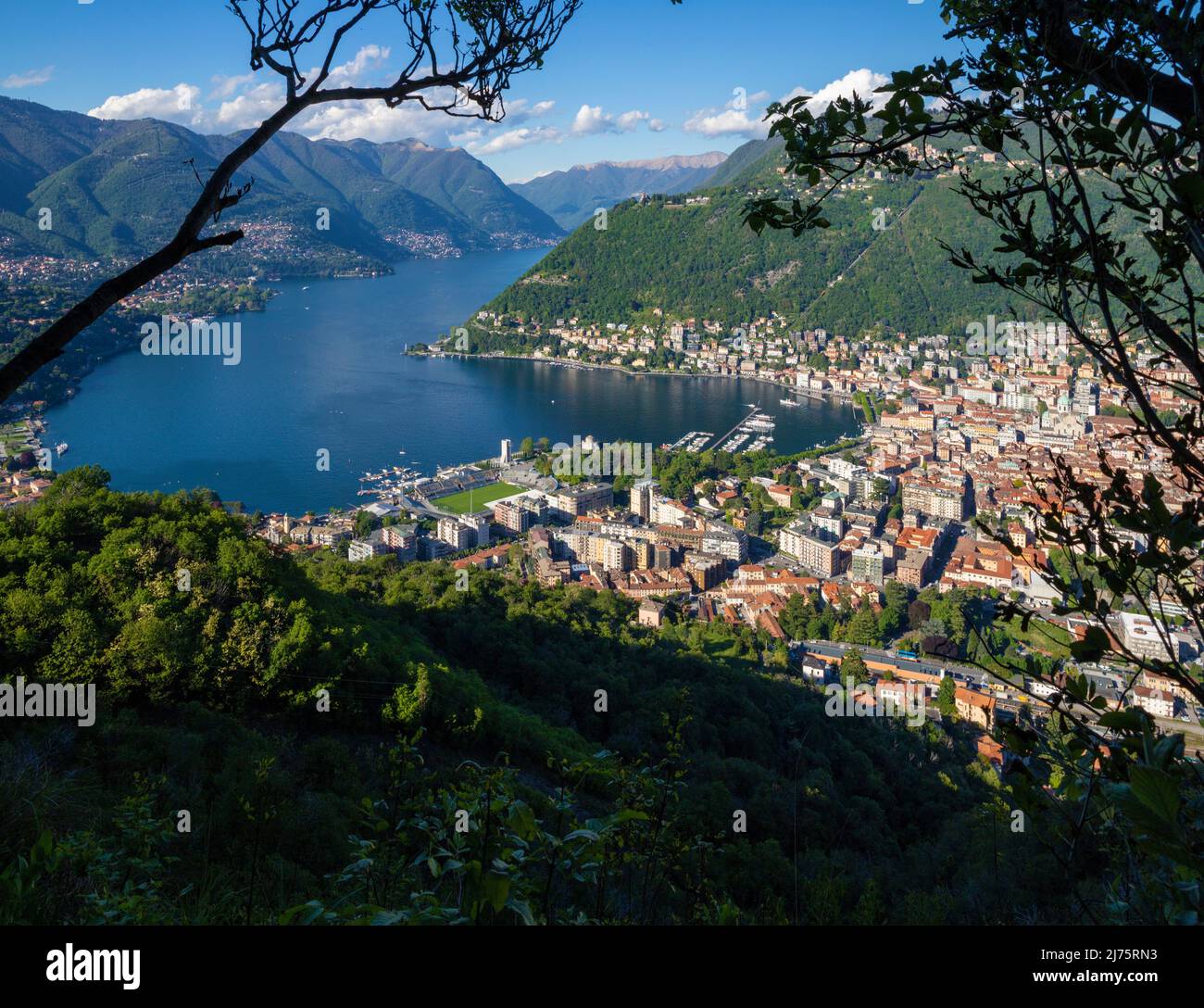Como - die Stadt und der Comer See unter den alpen. Stockfoto