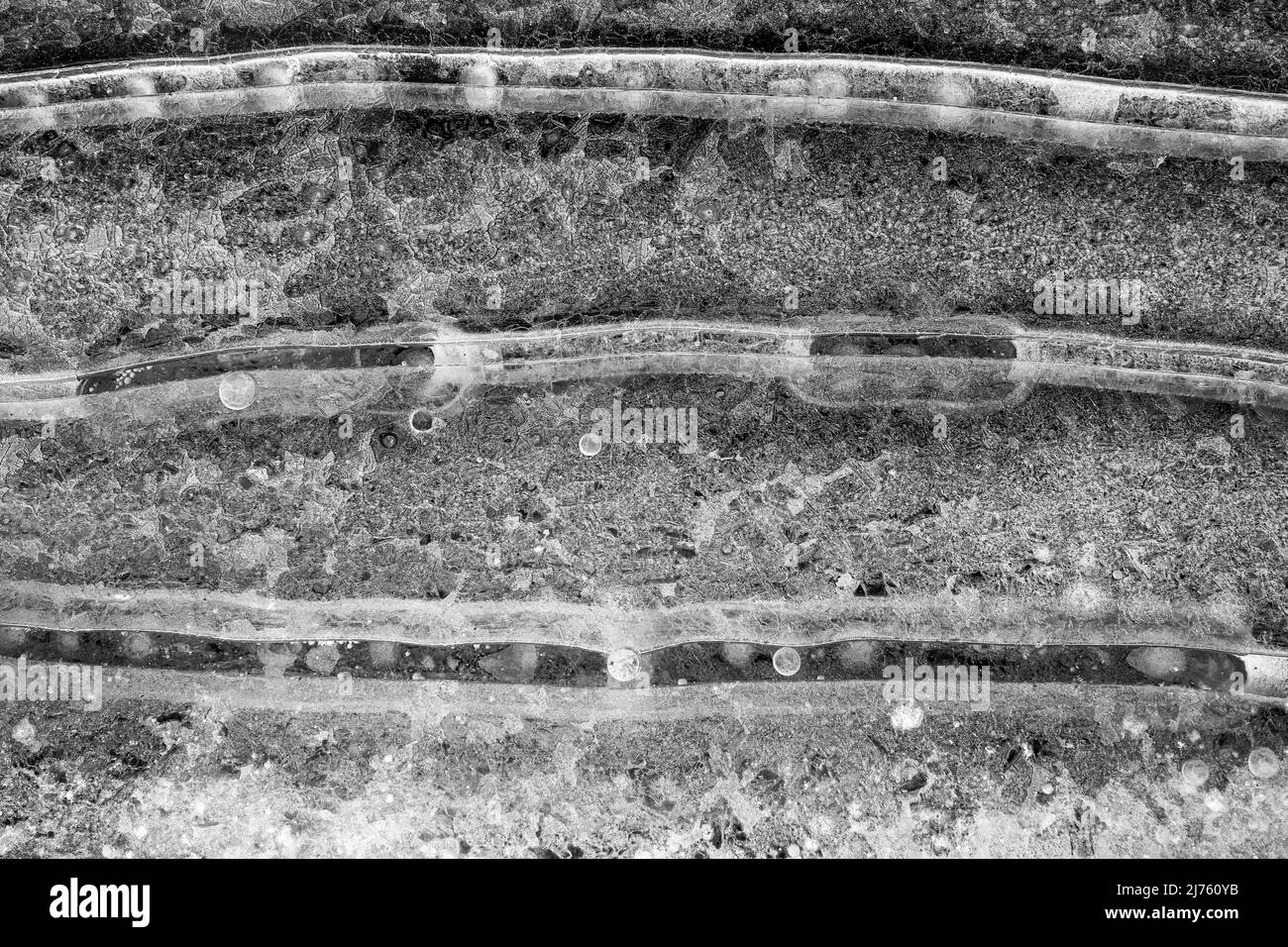 Eis am Rissbach in der eng in Tirol mit unterschiedlichen Formen und Strukturen Stockfoto