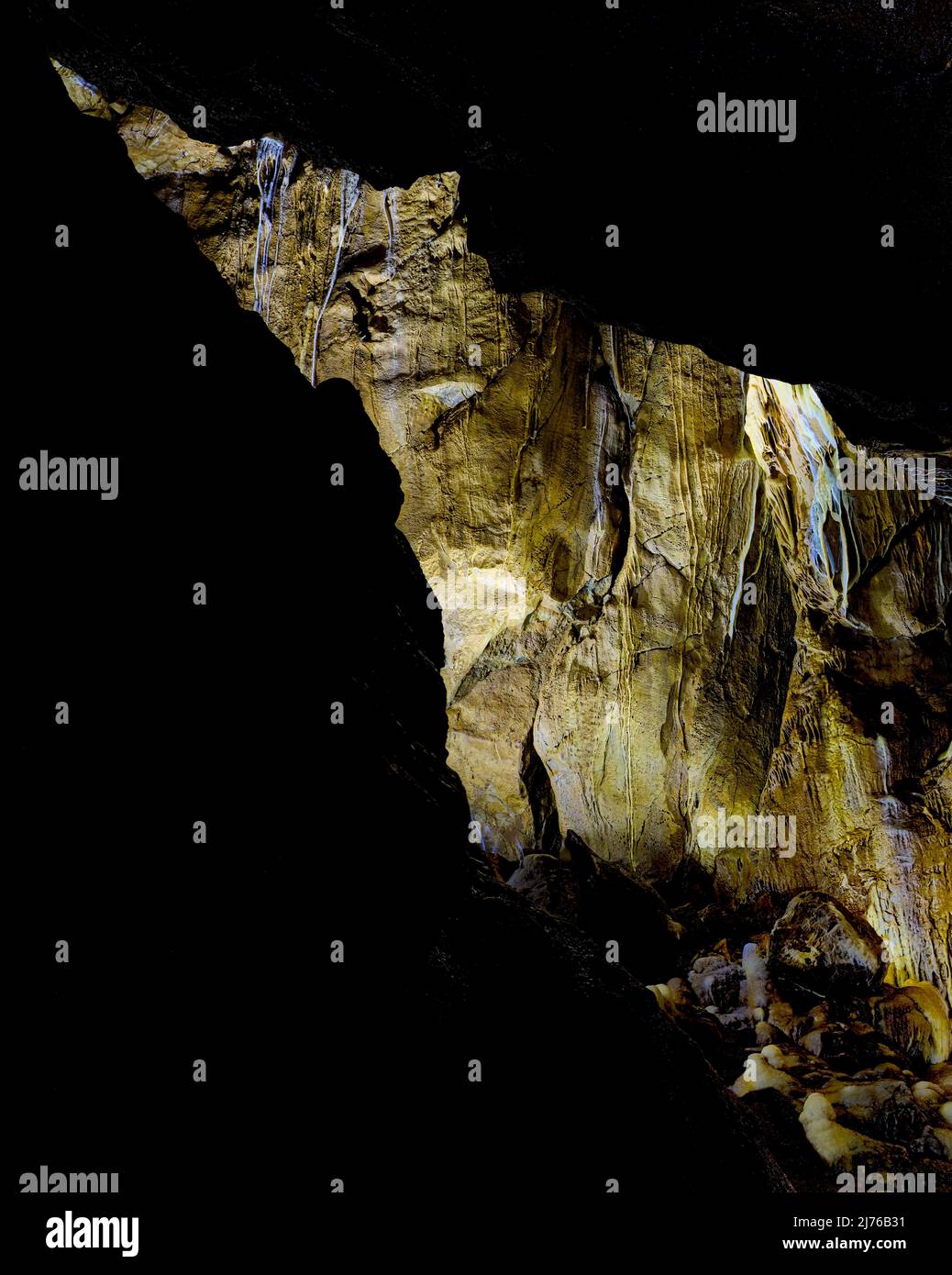Europa, Deutschland, Hessen, Westerwald, Geopark Westerwald-Lahn-Taunus, Breitscheid, Karsthöhlensystem Herbstlabyrinth Adventhöhle, Knopfhalle, Besucherhöhle Stockfoto