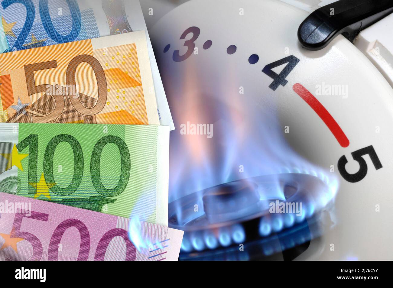 Heizkosten mit Gas- und Euro-Banknoten Stockfoto