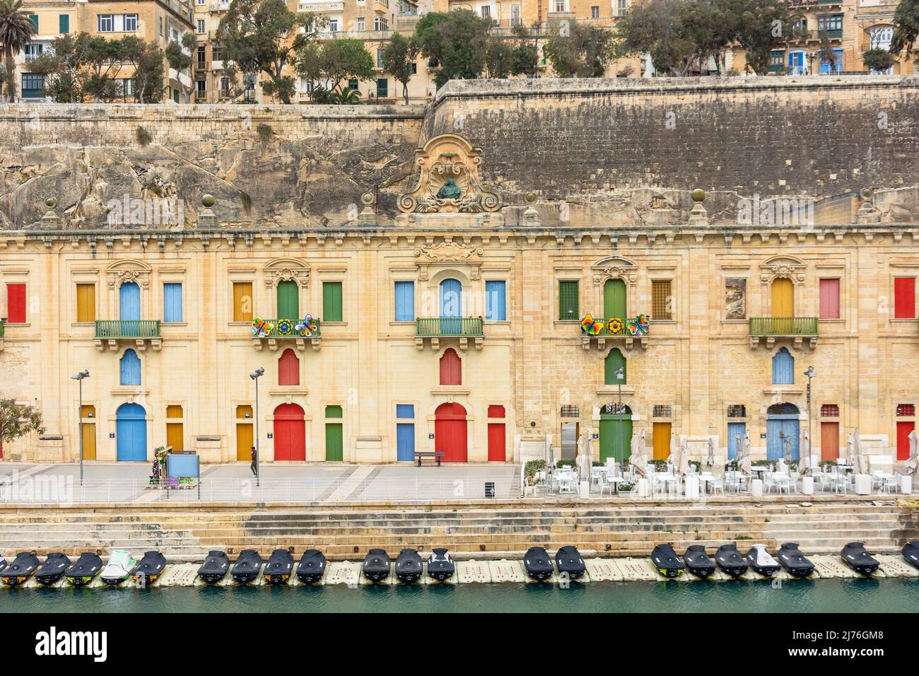 Umgebaute Hafenlager aus dem 18.. Jahrhundert an der Valletta Waterfront, Valletta (Il-Belt Valletta), Republik Malta Stockfoto