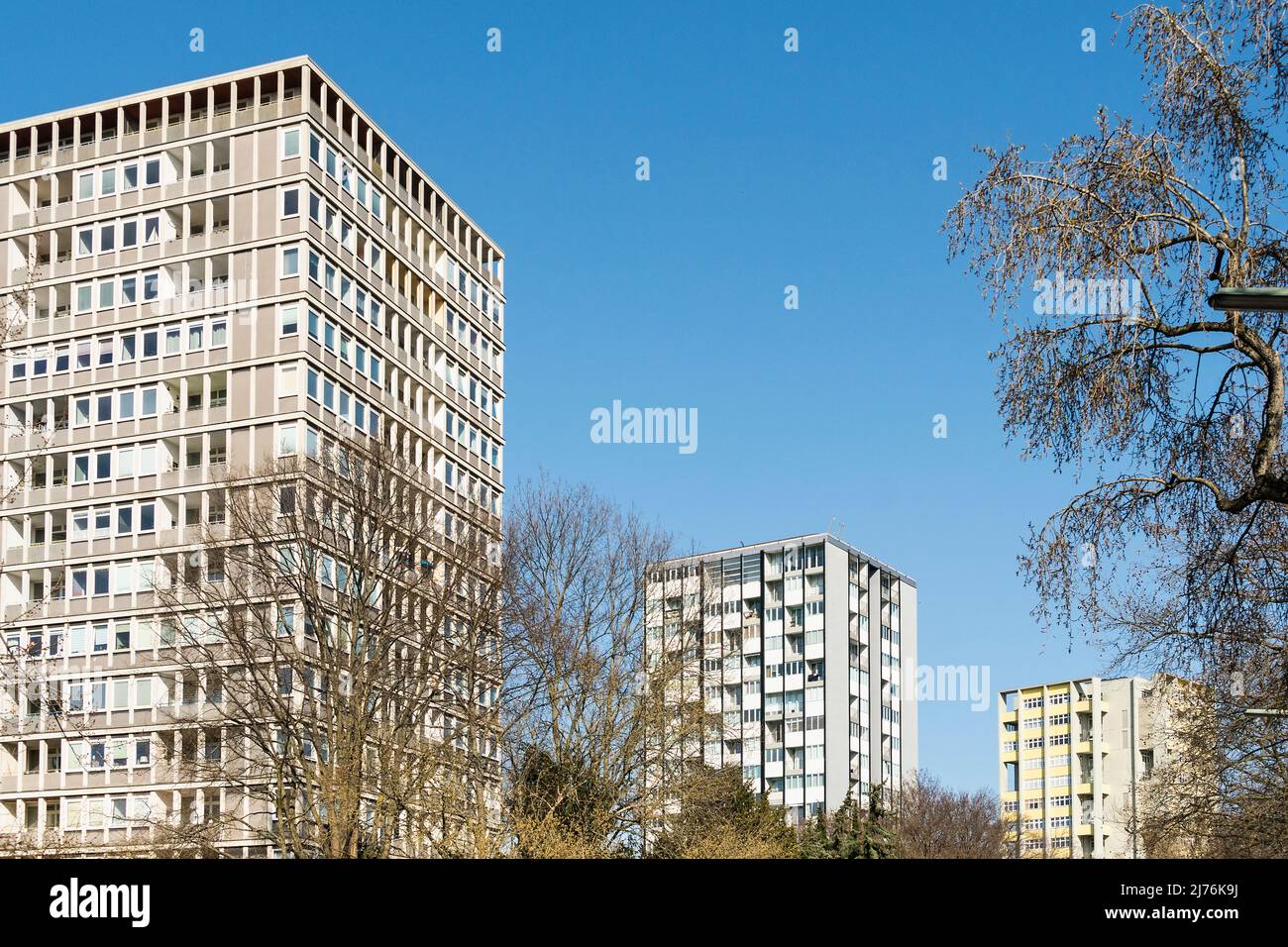 Berlin, Hansaviertel, Internationale Bauausstellung, Bartningallee Hochhäuser 9, 11-13, 16 Stockfoto