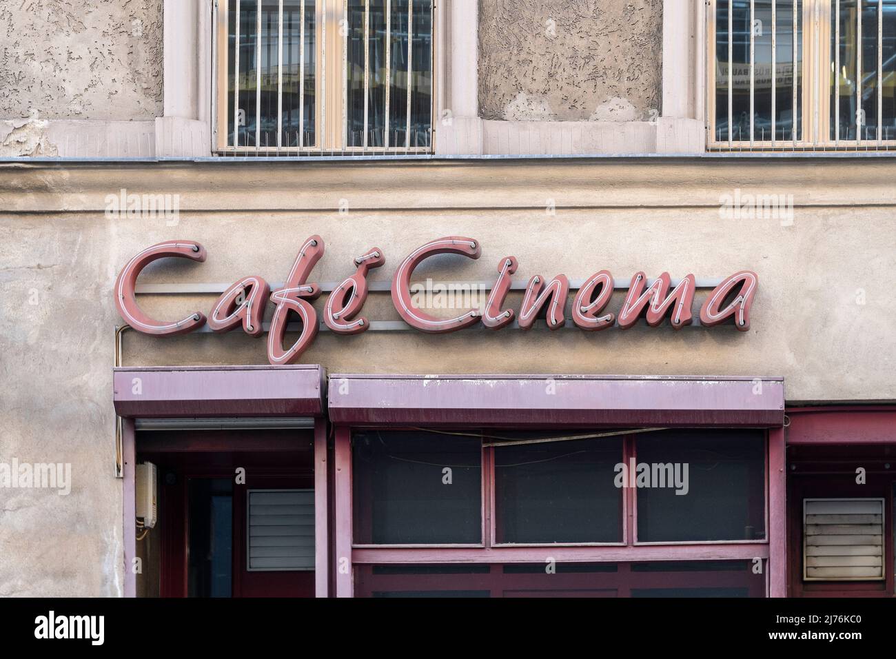 Berlin, Mitte, Scheunenviertel, Rosenthaler Straße, Font 'Café Cinema', Typografie Stockfoto