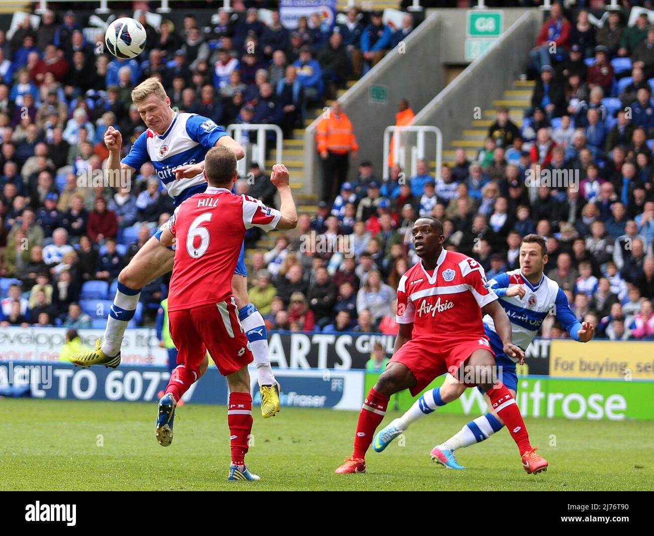 28. April 2013 - Fußball - Barclays Premier League Fußball - Reading FC vs Queens Park Rangers - Pavel Pogrebnyak von Reading Heads Just Wide - Fotograf: Paul Roberts / Pathos. Stockfoto