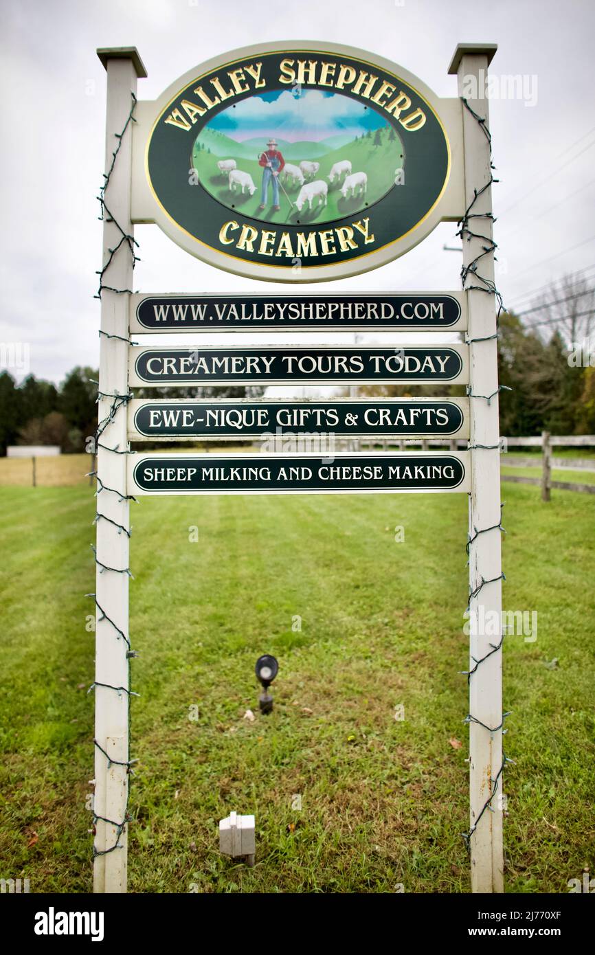 Straßenschild für Valley Shepherd Creamery ist ein einzigartiges Farmerlebnis in New Jersey, USA. Stockfoto